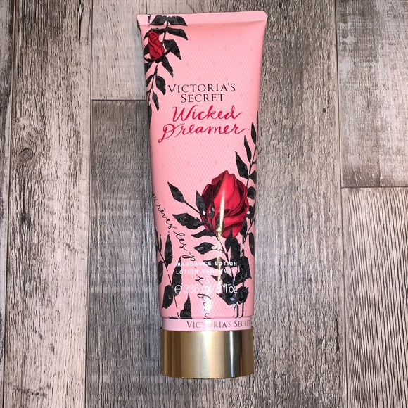 Victoria's Secret Other - Victoria’s Secret wicked dreamer lotion